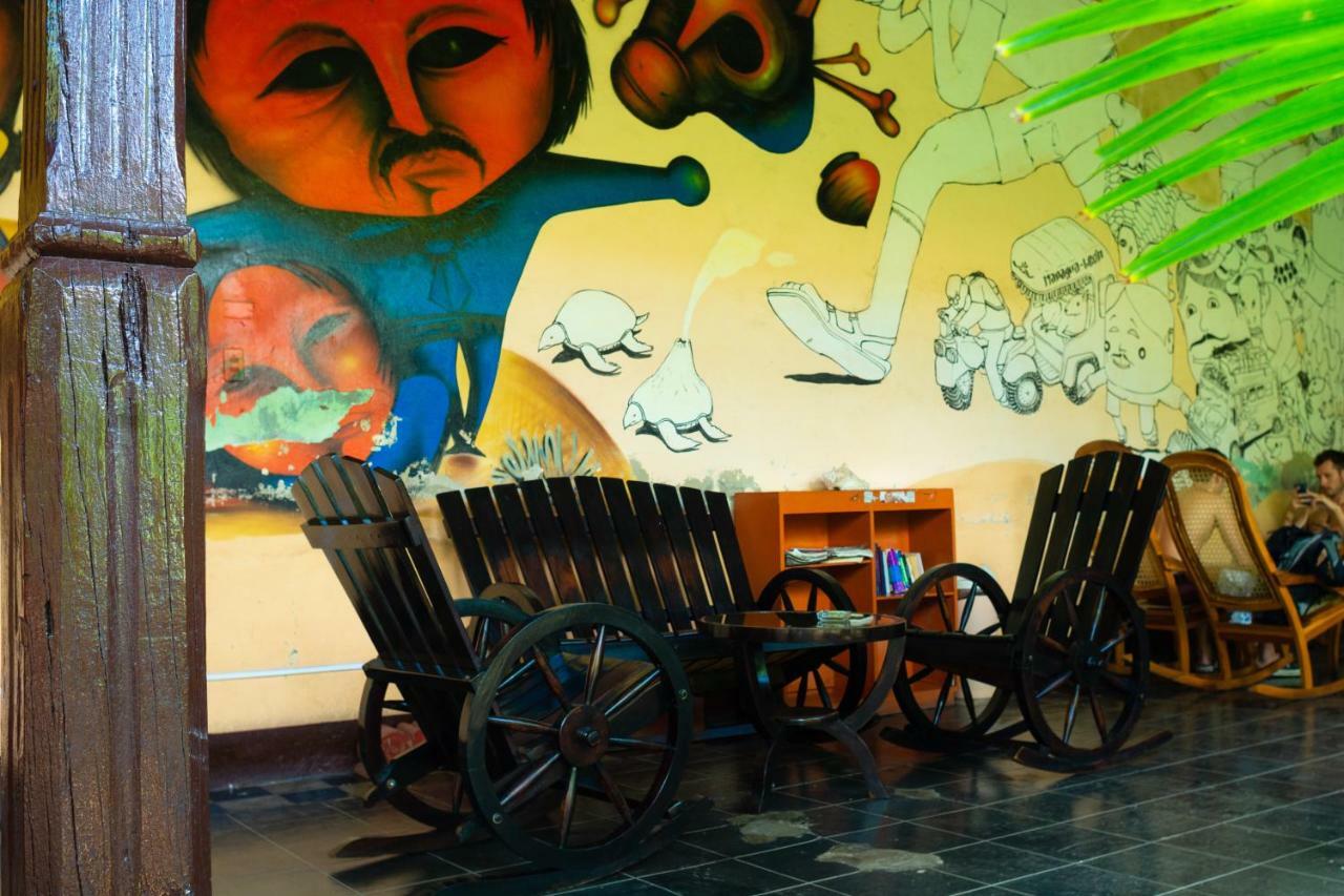 Hostal Lazybones Leon Exterior photo