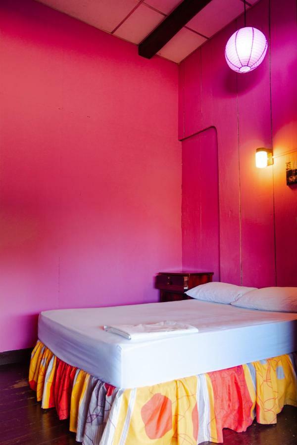 Hostal Lazybones Leon Exterior photo
