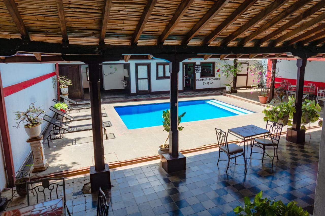 Hostal Lazybones Leon Exterior photo