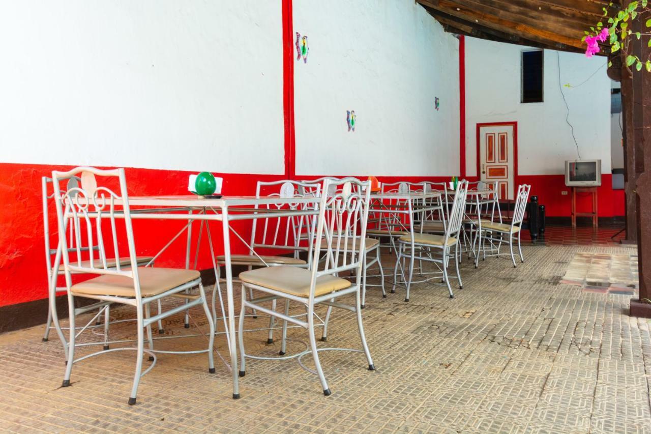 Hostal Lazybones Leon Exterior photo