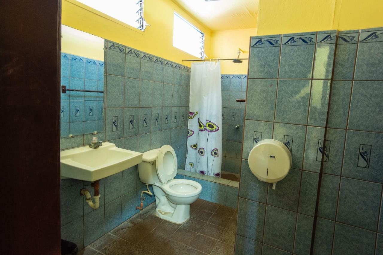 Hostal Lazybones Leon Exterior photo