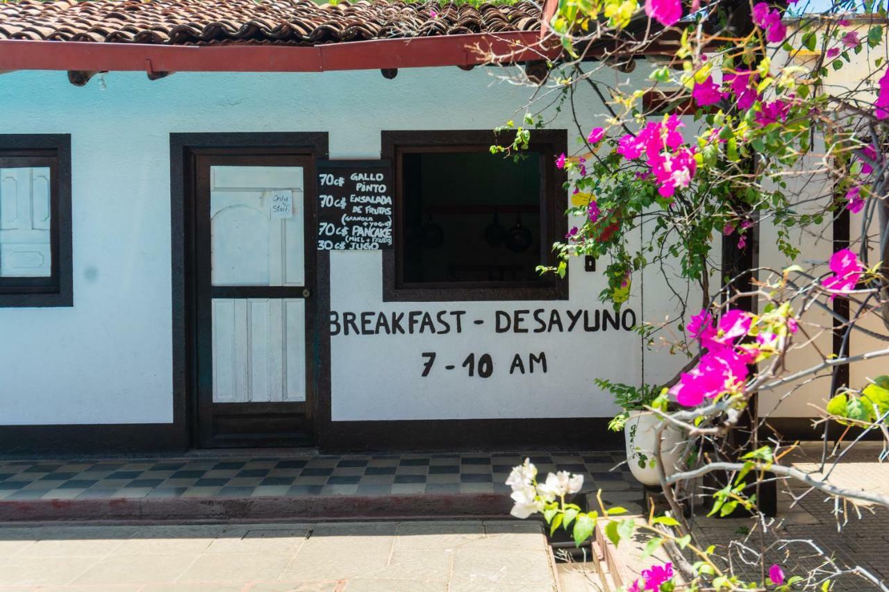 Hostal Lazybones Leon Exterior photo