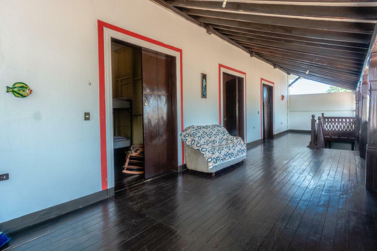 Hostal Lazybones Leon Exterior photo